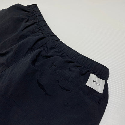【中古品】【メンズ】 WTAPS ダブルタップス ACADEMY SHORTS NYLON. TAFFETA 221BRDT-PTM09 アカデミー ショーツ ナイロン タフタ ボトムス 153-260707-sa-23-tei サイズ：02 カラー：ブラック 万代Net店
