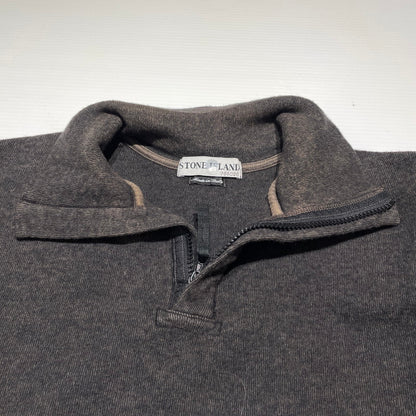 【中古品】【メンズ】 STONE ISLAND ストーン アイランド HALF ZIP SWEATER ハーフ ジップ スウェット 長袖 トップス トレーナー 141-260707-sa-06-tei サイズ：L カラー：グレー系/ブラウン系 万代Net店