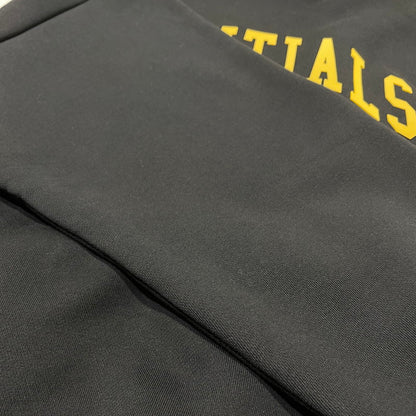 【中古品】【メンズ】 ESSENTIALS エッセンシャルズ COLLEGE LOGO HOODIE "2026" カレッジ ロゴ フーディー 2026年 トップス プルーオーバー パーカー 142-260708-sa-16-tei サイズ：M カラー：ブラック 万代Net店