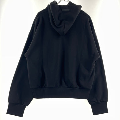 【中古品】【メンズ】 ESSENTIALS エッセンシャルズ COLLEGE LOGO HOODIE "2026" カレッジ ロゴ フーディー 2026年 トップス プルーオーバー パーカー 142-260708-sa-16-tei サイズ：M カラー：ブラック 万代Net店