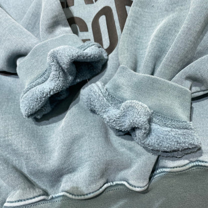 【中古品】【メンズ】 ESSENTIALS エッセンシャルズ COLLEGE LOGO HOODIE "2026" カレッジ ロゴ フーディー 2026年 トップス プルーオーバー パーカー 142-260708-sa-17-tei サイズ：M カラー：ブルー 万代Net店
