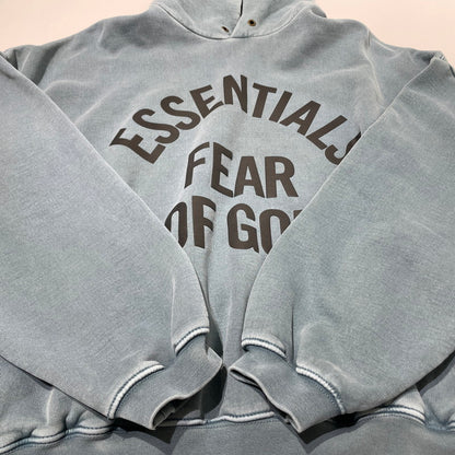 【中古品】【メンズ】 ESSENTIALS エッセンシャルズ COLLEGE LOGO HOODIE "2026" カレッジ ロゴ フーディー 2026年 トップス プルーオーバー パーカー 142-260708-sa-17-tei サイズ：M カラー：ブルー 万代Net店
