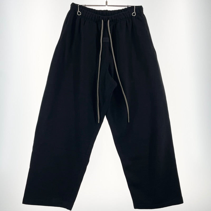 【中古品】【メンズ】 ESSENTIALS エッセンシャルズ FRONT LOVER LOGO SWEAT PANTS フロント ラバー ロゴ スウェット パンツ ボトムス 153-260708-sa-21-tei サイズ：S カラー：ブラック 万代Net店