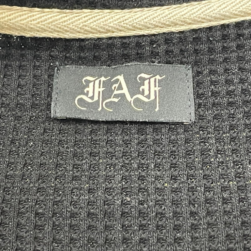 【中古品】【メンズ】 FAKE AS FLOWERS フェイク アズ フラワーズ MULTI LOFO THERMAL HALF ZIP POLO 4121209 マルチ ロフォ サーマル ハーフ ジップ ポロ 半袖 トップス 147-260708-sa-02-tei サイズ：2 カラー：ブラック 万代Net店