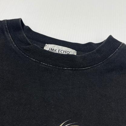 【中古品】【メンズ】 JMK ECHO ジェイエムケイ エコー × DEATH NOTE デスノート 別注コラボ L/S TEE AMANE MISA ロングスリーブ Ｔシャツ 弥 美沙 長袖 トップス みさみさ 145-260708-sa-13-tei サイズ：3 カラー：ブラック 万代Net店