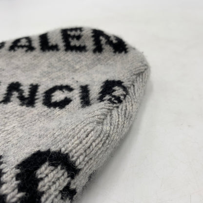 【中古品】【メンズ】 BALENCIAGA バレンシアガ ALLOVER LOGO BEANIE 555277T 1471 オールラヴァー ロゴ ビーニー 帽子 ニットキャップ 185-260709-ko-17-tei カラー：グレー 万代Net店