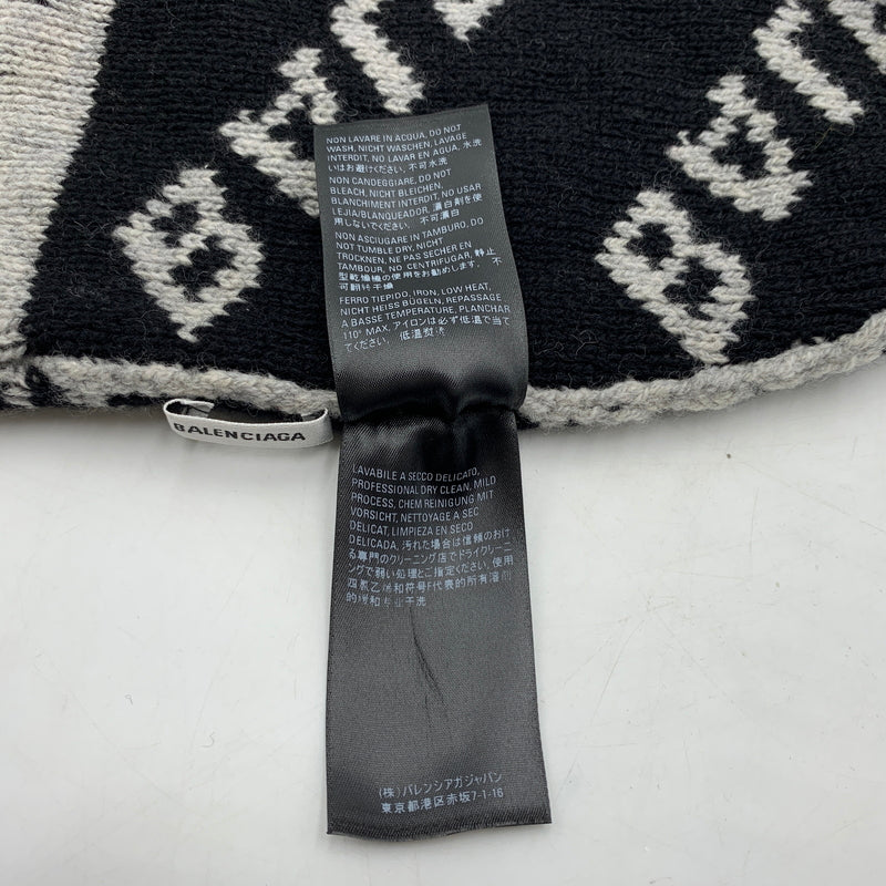 【中古品】【メンズ】 BALENCIAGA バレンシアガ ALLOVER LOGO BEANIE 555277T 1471 オールラヴァー ロゴ ビーニー 帽子 ニットキャップ 185-260709-ko-17-tei カラー：グレー 万代Net店