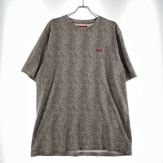 【中古品】【メンズ】 SUPREME シュプリーム 25FW SMALL BOX TEE LEOPARD 25年秋冬 スメイル ボックス Ｔシャツ 半袖 トップス 149-260710-sa-15-tei サイズ：L カラー：総柄 万代Net店
