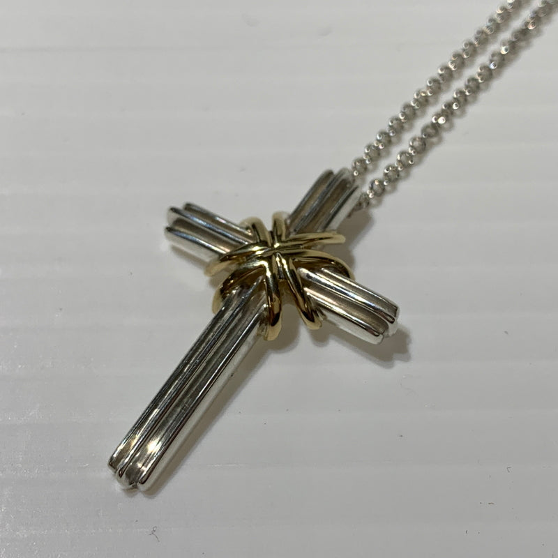 【中古品】【メンズ/レディース】 Tiffany & Co. ティファニーアンドコー K18 SV925 コンビ シグネチャー クロス ペンダント ネックレス チェーン 182-260710-ko-08-tei カラー：シルバー/ゴールド 万代Net店