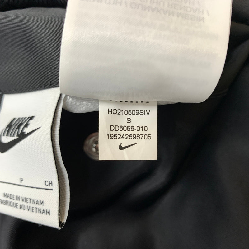 【中古品】【メンズ】 NIKE ナイキ DD6056-010 AS M NSW SYNFL SWOOSH BOMBER "BLACK WHITE" メンズ スウィッシュ ボンバー ジャケット ブラック ホワイト アウター リバーシブル 148-260710-sa-18-tei サイズ：S カラー：ブラック 万代Net店