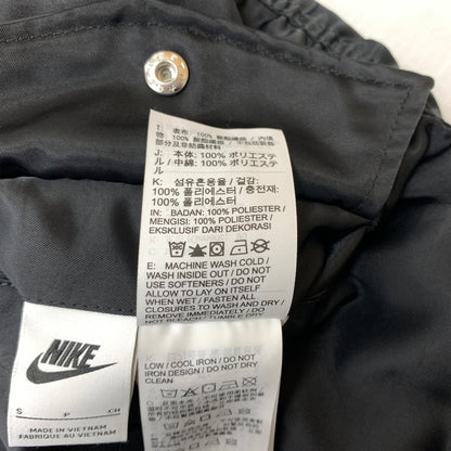 【中古品】【メンズ】 NIKE ナイキ DD6056-010 AS M NSW SYNFL SWOOSH BOMBER "BLACK WHITE" メンズ スウィッシュ ボンバー ジャケット ブラック ホワイト アウター リバーシブル 148-260710-sa-18-tei サイズ：S カラー：ブラック 万代Net店