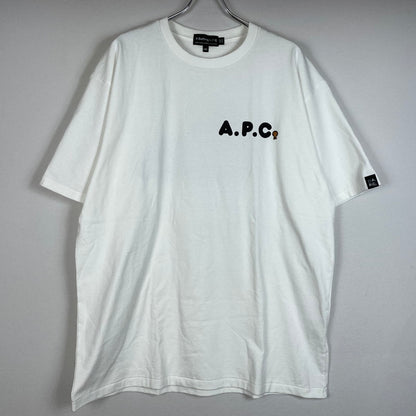 【中古品】【メンズ】 A BATHING APE アベイシングエイプ × A.P.C. アーペーセー 別注コラボ LOGO MILO ON APC WIDE S/S TEE ロゴ ミロオンAPC ワイド ショートスリーブTシャツ 半袖トップス 142-260711-ss-04-tei サイズ：2XL カラー：ホワイト 万代Net店