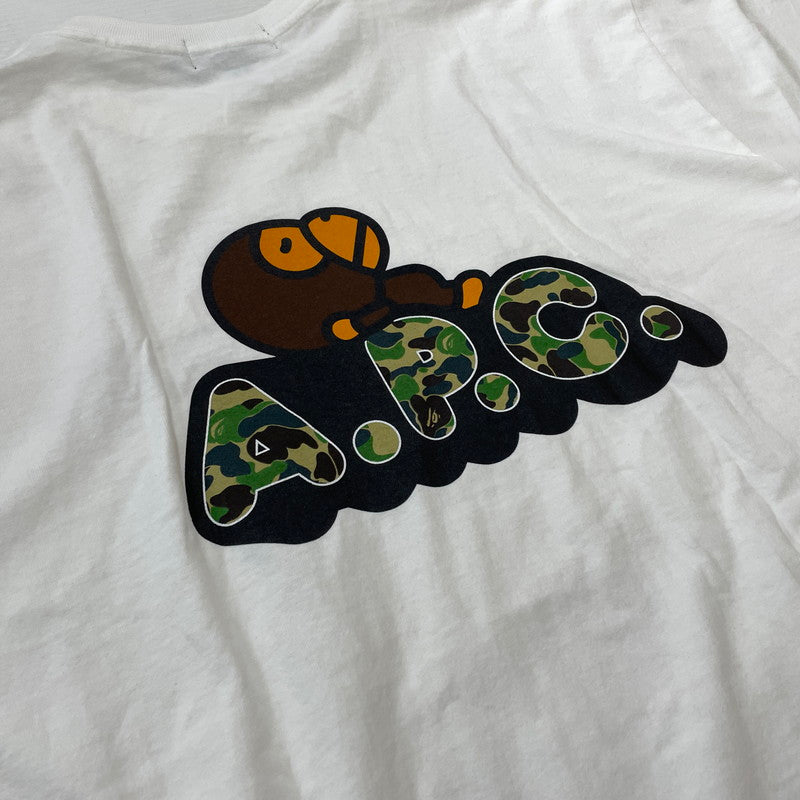 【中古品】【メンズ】 A BATHING APE アベイシングエイプ × A.P.C. アーペーセー 別注コラボ LOGO MILO ON APC WIDE S/S TEE ロゴ ミロオンAPC ワイド ショートスリーブTシャツ 半袖トップス 142-260711-ss-04-tei サイズ：2XL カラー：ホワイト 万代Net店