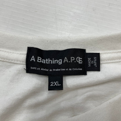 【中古品】【メンズ】 A BATHING APE アベイシングエイプ × A.P.C. アーペーセー 別注コラボ LOGO MILO ON APC WIDE S/S TEE ロゴ ミロオンAPC ワイド ショートスリーブTシャツ 半袖トップス 142-260711-ss-04-tei サイズ：2XL カラー：ホワイト 万代Net店