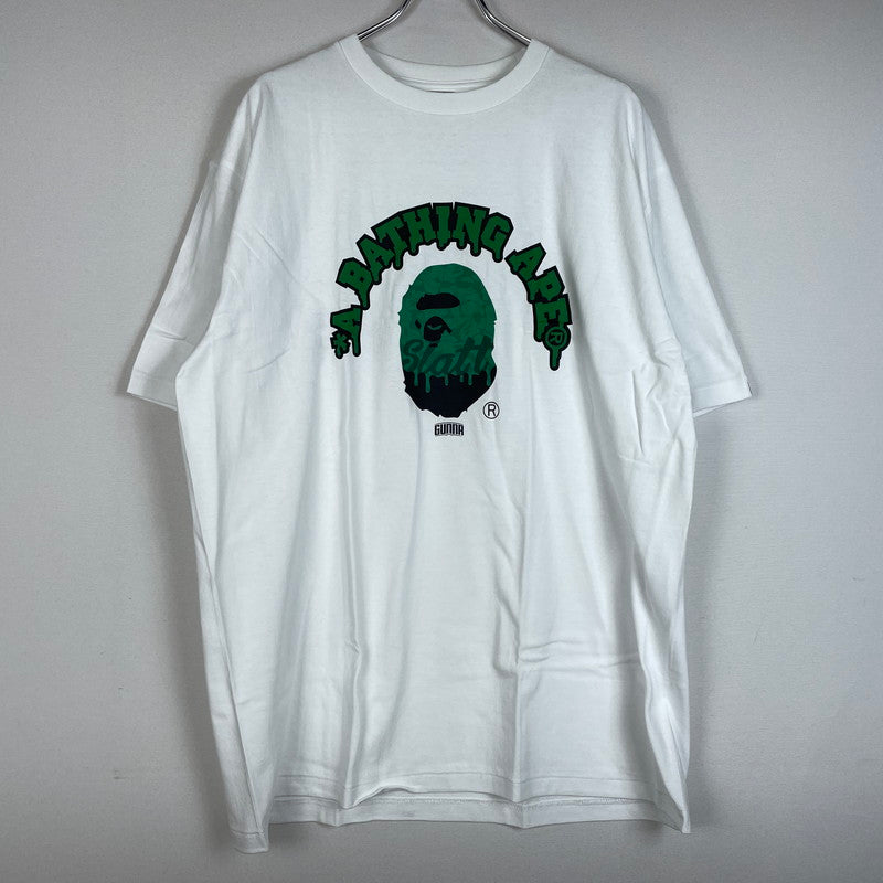 【中古品】【メンズ】 A BATHING APE アベイシングエイプ × GUUNA ガンナ 別注コラボ LOGO S/S TEE ロゴ ショートスリーブTシャツ 半袖トップス 142-260711-ss-02-tei サイズ：2XL カラー：ホワイト 万代Net店