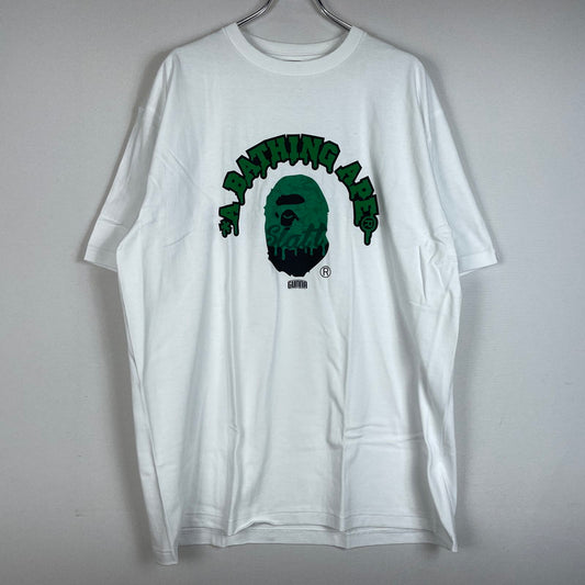 【中古品】【メンズ】 A BATHING APE アベイシングエイプ × GUUNA ガンナ 別注コラボ LOGO S/S TEE ロゴ ショートスリーブTシャツ 半袖トップス 142-260711-ss-02-tei サイズ：2XL カラー：ホワイト 万代Net店