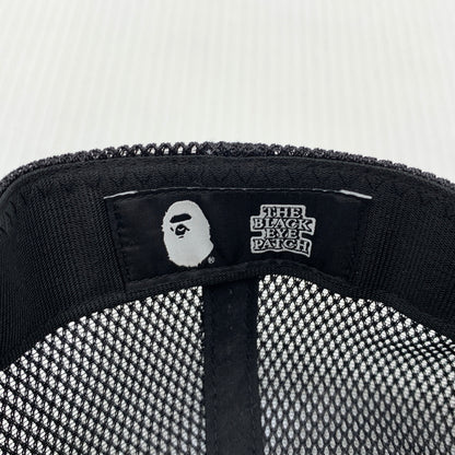 【中古品】【メンズ】 ABATHINGAPE アベイシングエイプ × BLACK EYE PATCH ブラックアイパッチ 別注コラボ COLLEGE MESH CAP 001CPK231905C カレッジ メッシュ キャップ 帽子 185-260730-yo-08-tei サイズ：F カラー：ブラック 万代Net店