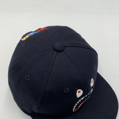 【中古品】【メンズ】 ABATHINGAPE アベイシングエイプ SHARK SNAPBACK CAP 001CPD801007X スナップバックキャップ 帽子 185-260730-yo-07-tei サイズ：F カラー：ネイビー 万代Net店