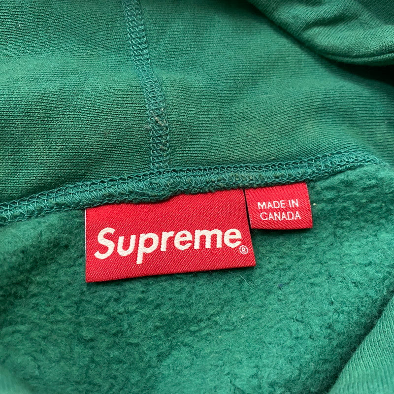 【現状渡し品】【メンズ】 SUPREME シュプリーム × KAWS カウズ 別注コラボ CHALK LOGO HOODED SWEATSHIRT チョーク ロゴ フーディ スウェットシャツ 長袖 トップス トレーナー 149-260712-sa-13-tei サイズ：M カラー：グリーン 万代Net店
