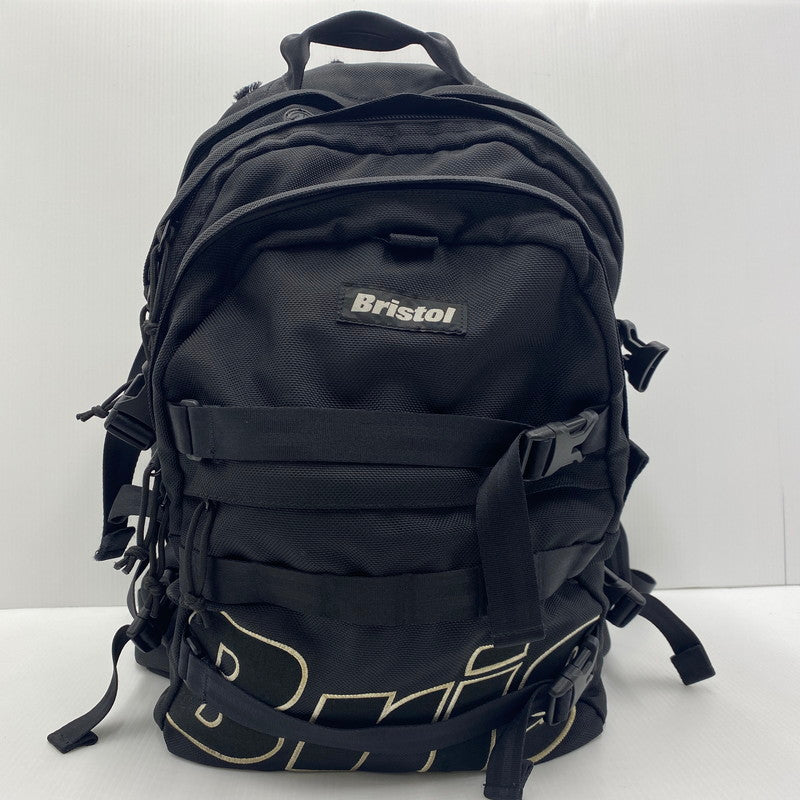 【現状渡し品】【メンズ】 FCRB エフシーアールビー × NEW ERA ニューエラ 別注コラボ 16AW BIG LOGO CARRIER PACK FCRB-167072 2016年秋冬 ビッグ ロゴ キャリアバック カバン リュックサック 188-260712-sa-01-tei カラー：ブラック 万代Net店
