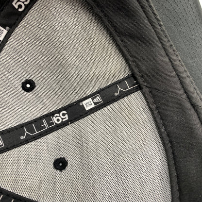 【中古品】【メンズ】 WTAPS ダブルタップス × NEW ERA ニューエラ 別注コラボ 59FIFTY LOW PROFILE CAP POLY. TWILL. NEWERA. LEAGUE ロー プロファイル キャップ 帽子 185-260730-yo-12-tei サイズ：７ 3/8 カラー：ブラック 万代Net店