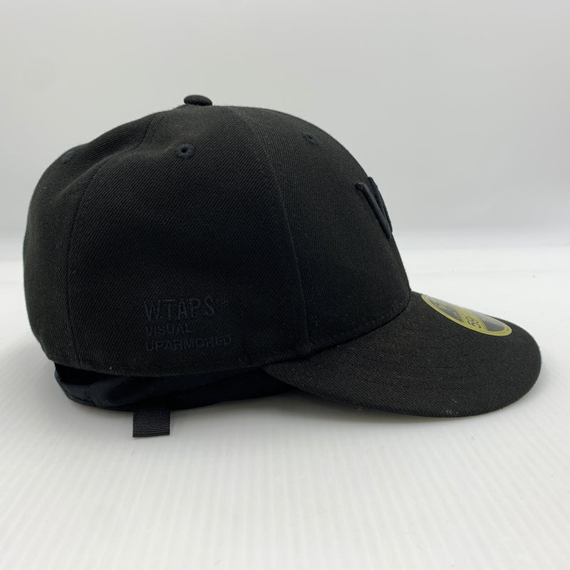 【中古品】【メンズ】 WTAPS ダブルタップス × NEW ERA ニューエラ 別注コラボ 59FIFTY LOW PROFILE CAP POLY. TWILL. NEWERA. LEAGUE ロー プロファイル キャップ 帽子 185-260730-yo-12-tei サイズ：７ 3/8 カラー：ブラック 万代Net店