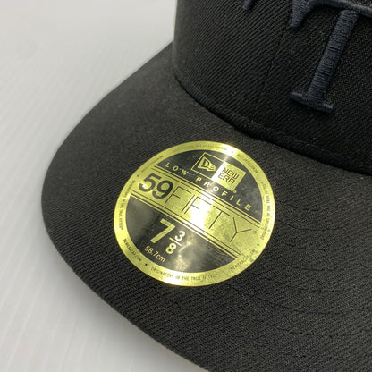 【中古品】【メンズ】 WTAPS ダブルタップス × NEW ERA ニューエラ 別注コラボ 59FIFTY LOW PROFILE CAP POLY. TWILL. NEWERA. LEAGUE ロー プロファイル キャップ 帽子 185-260730-yo-12-tei サイズ：７ 3/8 カラー：ブラック 万代Net店