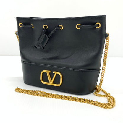 【中古品】【レディース】 VALENTINO GARAVANI ヴァレンティノ ガラヴァーニ Vロゴシグネチャー バケットバッグ カバン レザーバッグ 180-260714-ko-12-tei カラー：ブラック 万代Net店