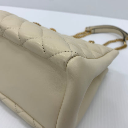 【中古品】【レディース】 VERSACE ヴェルサーチ 1005560 1A03912 キルティング チェーン トートバッグ カバン レザーバッグ メデューサ 180-260714-ko-13-tei カラー：アイボリー系 万代Net店