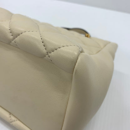 【中古品】【レディース】 VERSACE ヴェルサーチ 1005560 1A03912 キルティング チェーン トートバッグ カバン レザーバッグ メデューサ 180-260714-ko-13-tei カラー：アイボリー系 万代Net店