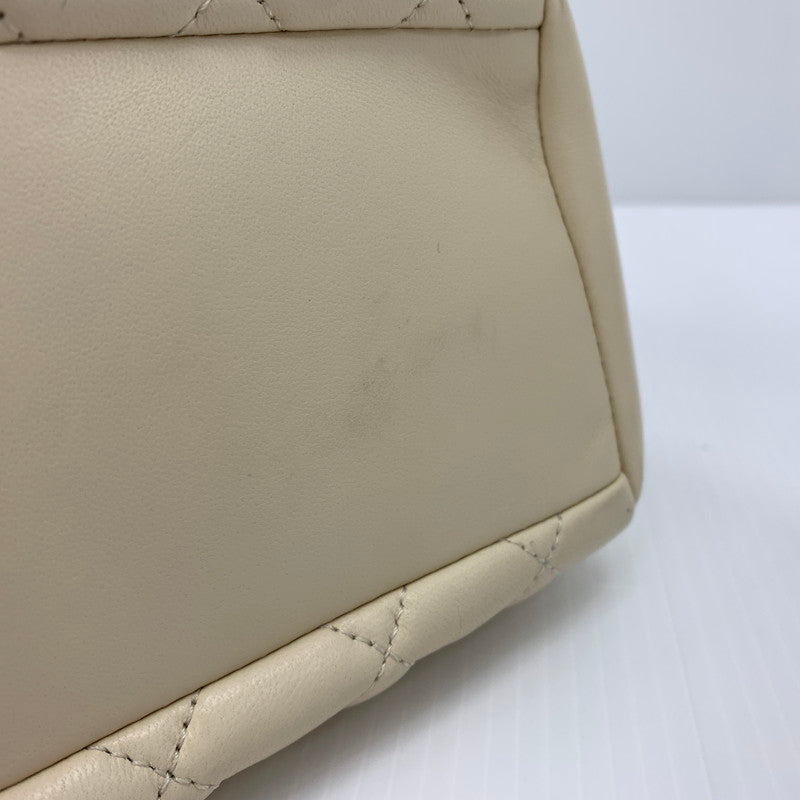 【中古品】【レディース】 VERSACE ヴェルサーチ 1005560 1A03912 キルティング チェーン トートバッグ カバン レザーバッグ メデューサ 180-260714-ko-13-tei カラー：アイボリー系 万代Net店