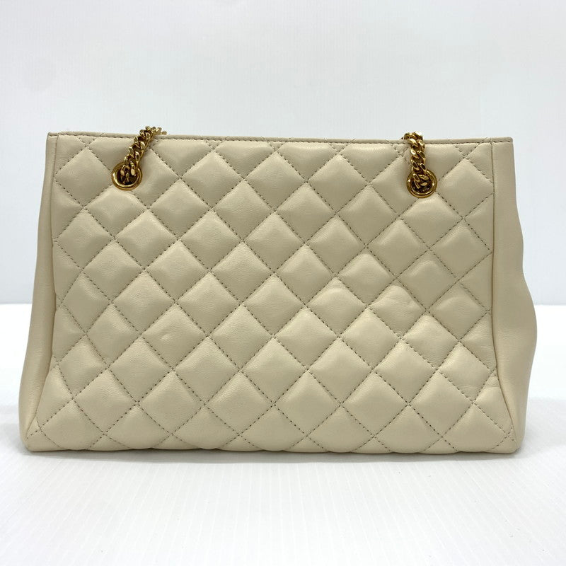 【中古品】【レディース】 VERSACE ヴェルサーチ 1005560 1A03912 キルティング チェーン トートバッグ カバン レザーバッグ メデューサ 180-260714-ko-13-tei カラー：アイボリー系 万代Net店