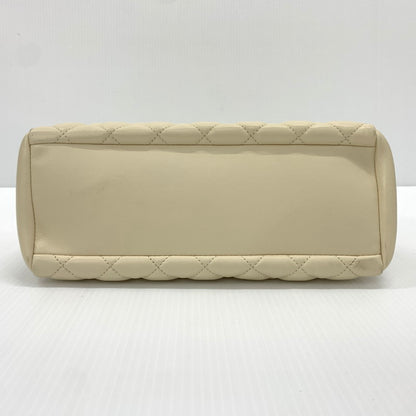 【中古品】【レディース】 VERSACE ヴェルサーチ 1005560 1A03912 キルティング チェーン トートバッグ カバン レザーバッグ メデューサ 180-260714-ko-13-tei カラー：アイボリー系 万代Net店