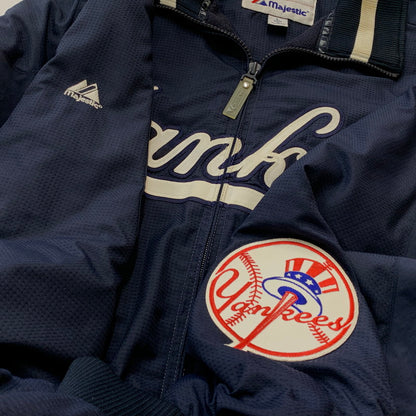 【中古品】【メンズ】 MAJESTIC マジェスティック YANKEES ZIP JACKET ヤンキース ジップ ジャケット アウター 145-260716-sa-08-tei サイズ：L カラー：ネイビー 万代Net店