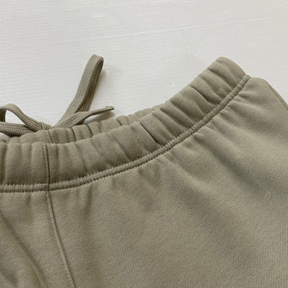 【中古品】【メンズ】 FEAR OF GOD ESSENTIALS フィア オブ ゴッド エッセンシャルズ FLARE SWEATPANT フレア スウェット パンツ ボトムス 153-260718-sa-13-tei サイズ：M カラー：タン 万代Net店