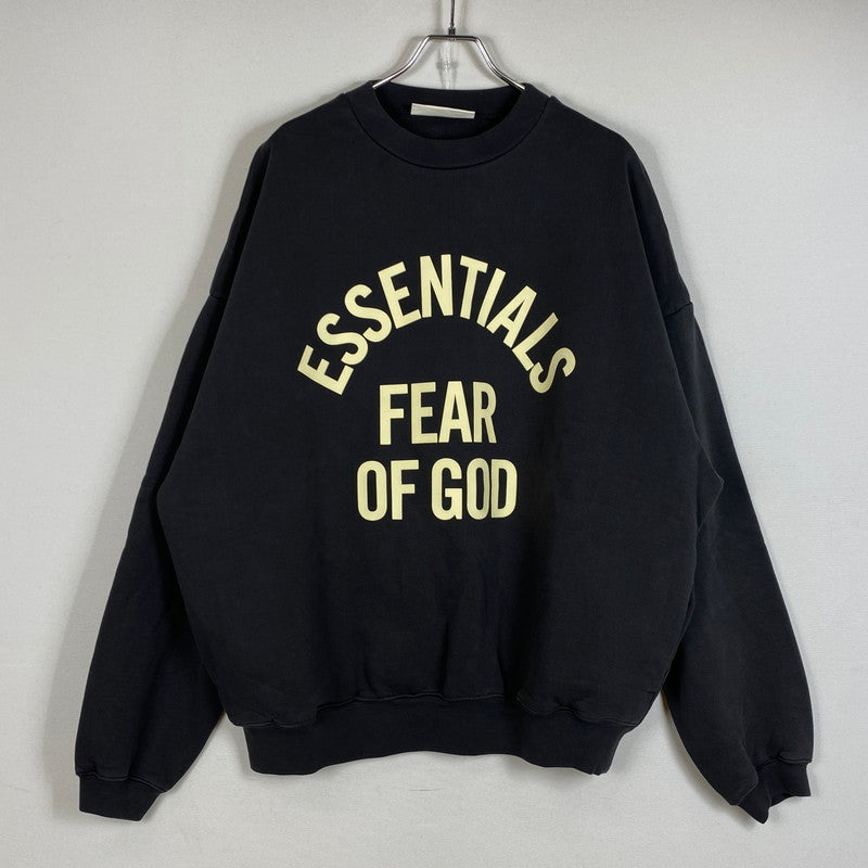 【中古品】【メンズ】 FEAR OF GOD ESSENTIALS フィア オブ ゴッド エッセンシャルズ CAMPUS 90's LONG SLEEVE SWEAT キャンパス 90年代 ロング スリーブ スウェット 長袖 トップス トレーナー 142-260718-sa-06-tei サイズ：L カラー：ブラック 万代Net店