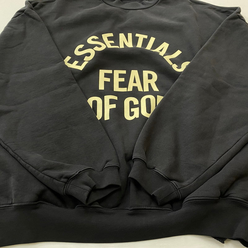 【中古品】【メンズ】 FEAR OF GOD ESSENTIALS フィア オブ ゴッド エッセンシャルズ CAMPUS 90's LONG SLEEVE SWEAT キャンパス 90年代 ロング スリーブ スウェット 長袖 トップス トレーナー 142-260718-sa-06-tei サイズ：L カラー：ブラック 万代Net店