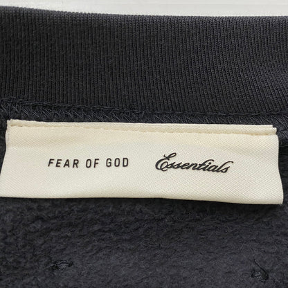 【中古品】【メンズ】 FEAR OF GOD ESSENTIALS フィア オブ ゴッド エッセンシャルズ CAMPUS 90's LONG SLEEVE SWEAT キャンパス 90年代 ロング スリーブ スウェット 長袖 トップス トレーナー 142-260718-sa-06-tei サイズ：L カラー：ブラック 万代Net店