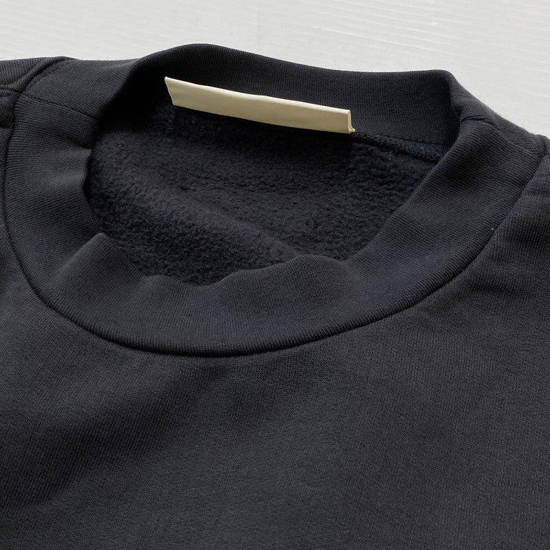 【中古品】【メンズ】 FEAR OF GOD ESSENTIALS フィア オブ ゴッド エッセンシャルズ CAMPUS 90's LONG SLEEVE SWEAT キャンパス 90年代 ロング スリーブ スウェット 長袖 トップス トレーナー 142-260718-sa-06-tei サイズ：L カラー：ブラック 万代Net店