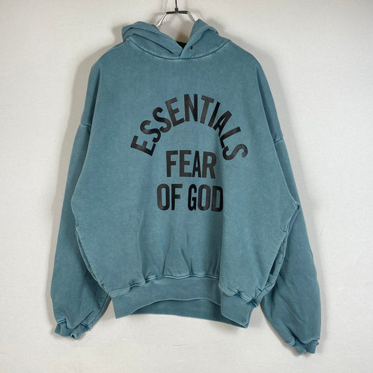【現状渡し品】【メンズ】 FEAR OF GOD ESSENTIALS CAMPUS フィア オブ ゴッド エッセンシャルズ 90's LOGO HOODIE ロゴ フーディー トップス プルーオーバーパーカー 142-260718-sa-09-tei サイズ：M カラー：ブルー 万代Net店