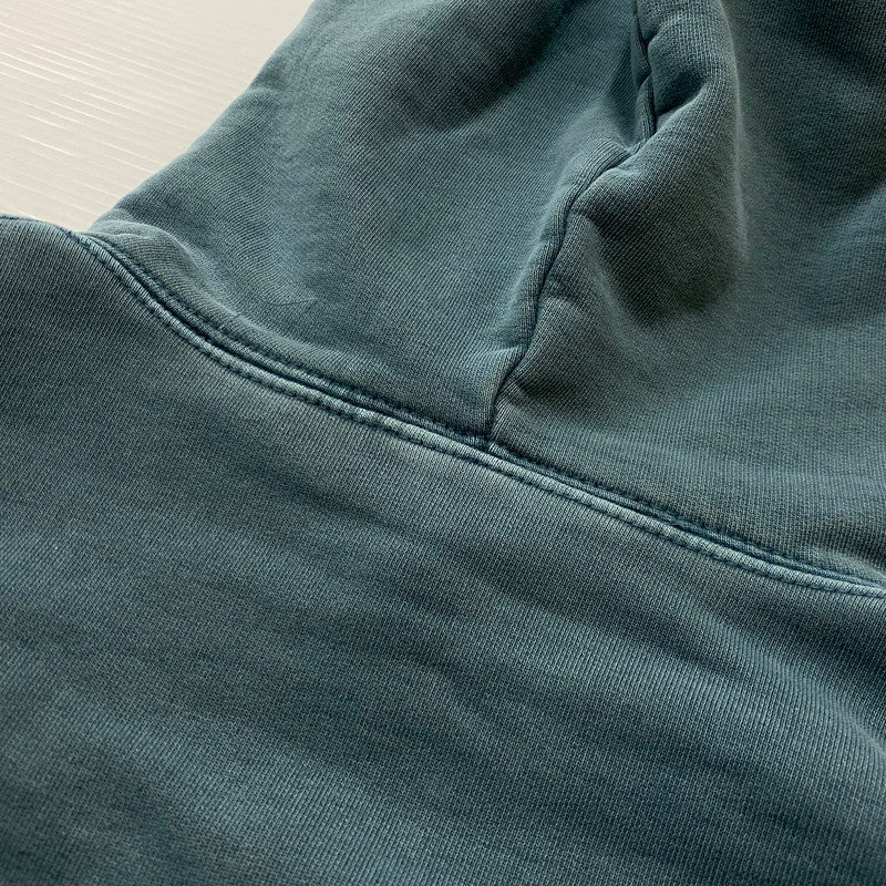 【現状渡し品】【メンズ】 FEAR OF GOD ESSENTIALS CAMPUS フィア オブ ゴッド エッセンシャルズ 90's LOGO HOODIE ロゴ フーディー トップス プルーオーバーパーカー 142-260718-sa-09-tei サイズ：M カラー：ブルー 万代Net店