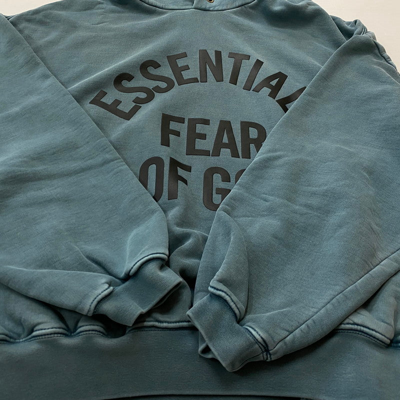 【現状渡し品】【メンズ】 FEAR OF GOD ESSENTIALS CAMPUS フィア オブ ゴッド エッセンシャルズ 90's LOGO HOODIE ロゴ フーディー トップス プルーオーバーパーカー 142-260718-sa-09-tei サイズ：M カラー：ブルー 万代Net店