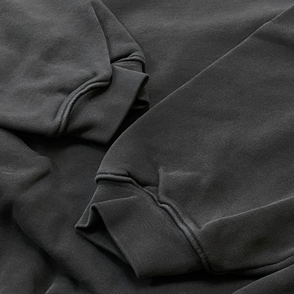 【中古品】【メンズ】 FEAR OF GOD ESSENTIALS フィア オブ ゴッド エッセンシャルズ 90's FITRAINING LOGO CREW 90年代 フィットトレーニング ロゴ クルー 長袖 トップス 142-260718-sa-05-tei サイズ：L カラー：ブラック 万代Net店