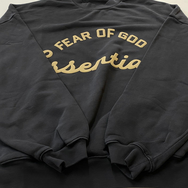 【中古品】【メンズ】 FEAR OF GOD ESSENTIALS フィア オブ ゴッド エッセンシャルズ 90's FITRAINING LOGO CREW 90年代 フィットトレーニング ロゴ クルー 長袖 トップス 142-260718-sa-05-tei サイズ：L カラー：ブラック 万代Net店