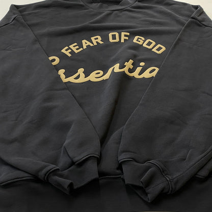 【中古品】【メンズ】 FEAR OF GOD ESSENTIALS フィア オブ ゴッド エッセンシャルズ 90's FITRAINING LOGO CREW 90年代 フィットトレーニング ロゴ クルー 長袖 トップス 142-260718-sa-05-tei サイズ：L カラー：ブラック 万代Net店