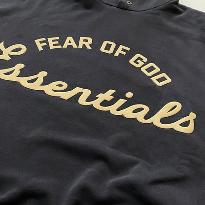【中古品】【メンズ】 FEAR OF GOD ESSENTIALS フィア オブ ゴッド エッセンシャルズ 90’s FITRAINING LOGO HOODIE フィットトレーニング ロゴ フーディー 長袖 トップス プルーオーバーパーカー 142-260718-sa-10-tei サイズ：M カラー：ブラック 万代Net店