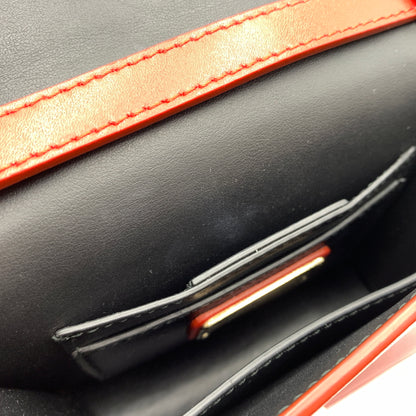 【中古品】【レディース】 Salvatore Ferragamo サルヴァトーレ・フェラガモ FZ-21 O002 ヴァラリボン スタッズショルダーバッグ カバン レザーバッグ 188-260721-ko-04-tei カラー：レッド 万代Net店