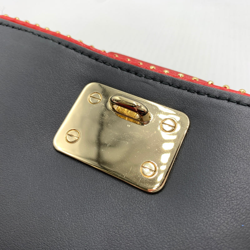 【中古品】【レディース】 Salvatore Ferragamo サルヴァトーレ・フェラガモ FZ-21 O002 ヴァラリボン スタッズショルダーバッグ カバン レザーバッグ 188-260721-ko-04-tei カラー：レッド 万代Net店