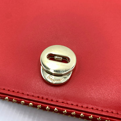 【中古品】【レディース】 Salvatore Ferragamo サルヴァトーレ・フェラガモ FZ-21 O002 ヴァラリボン スタッズショルダーバッグ カバン レザーバッグ 188-260721-ko-04-tei カラー：レッド 万代Net店