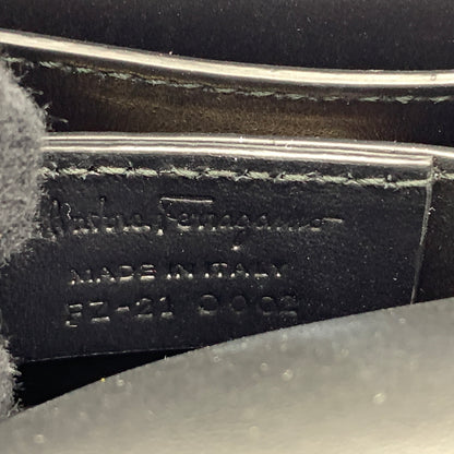 【中古品】【レディース】 Salvatore Ferragamo サルヴァトーレ・フェラガモ FZ-21 O002 ヴァラリボン スタッズショルダーバッグ カバン レザーバッグ 188-260721-ko-04-tei カラー：レッド 万代Net店